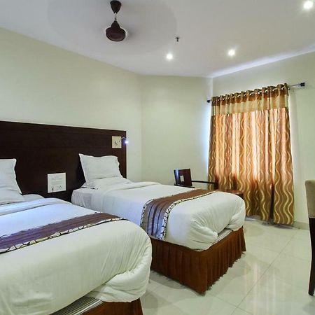 Krishna Residency Hotel Vijayawāda Exterior foto