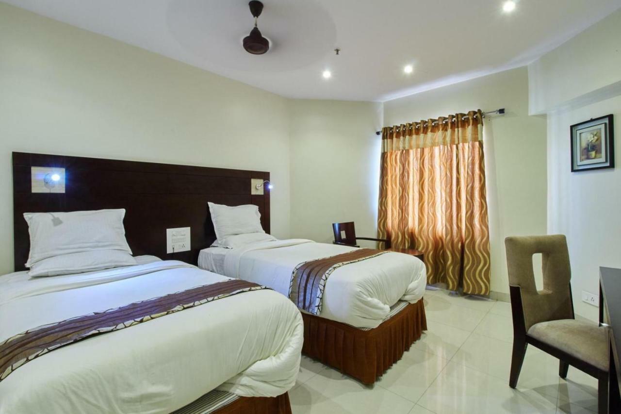 Krishna Residency Hotel Vijayawāda Exterior foto